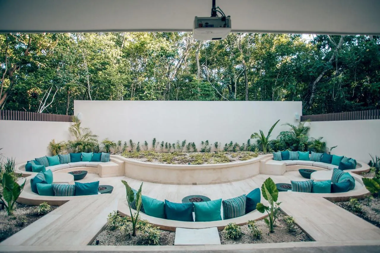 Modern Chic 1 Bedroom Apt W/ Rooftop Infinity Pool Tulum Apartment