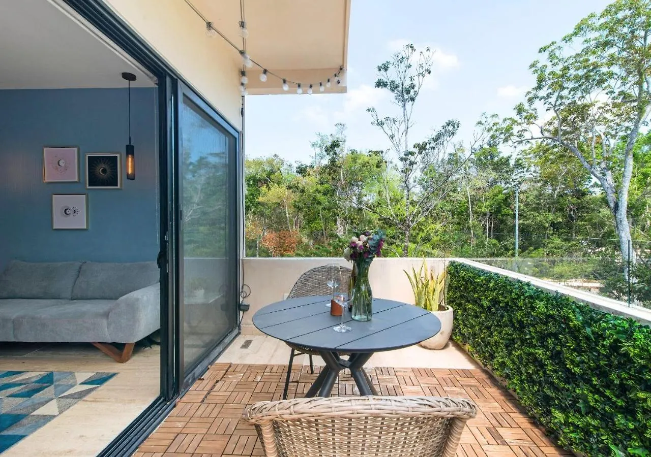 Modern Chic 1 Bedroom Apt W/ Rooftop Infinity Pool Tulum Mexico